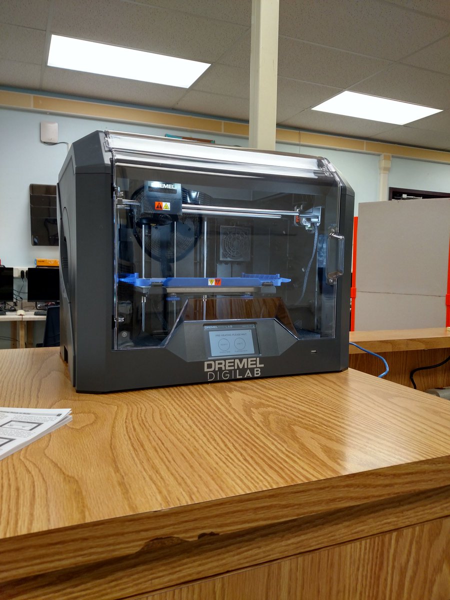 DemerySD's tweet photo. So excited to start 3d printing in our #makerspace @dremel https://t.co/2Bgob5TdtT