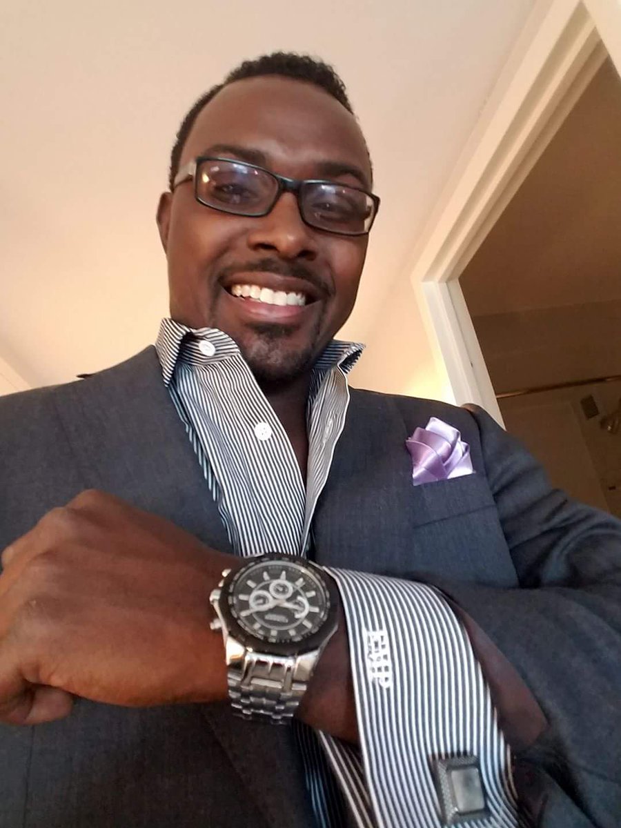 Tech_UTMR's tweet photo. Thank you, @davidalanstyle from providing me with this great custom made suit. Get yours at https://t.co/FPuypJocPF
-Tech
#DavidAlan #CustomMade #UnderTheMatRadio https://t.co/cxhw8s94mL