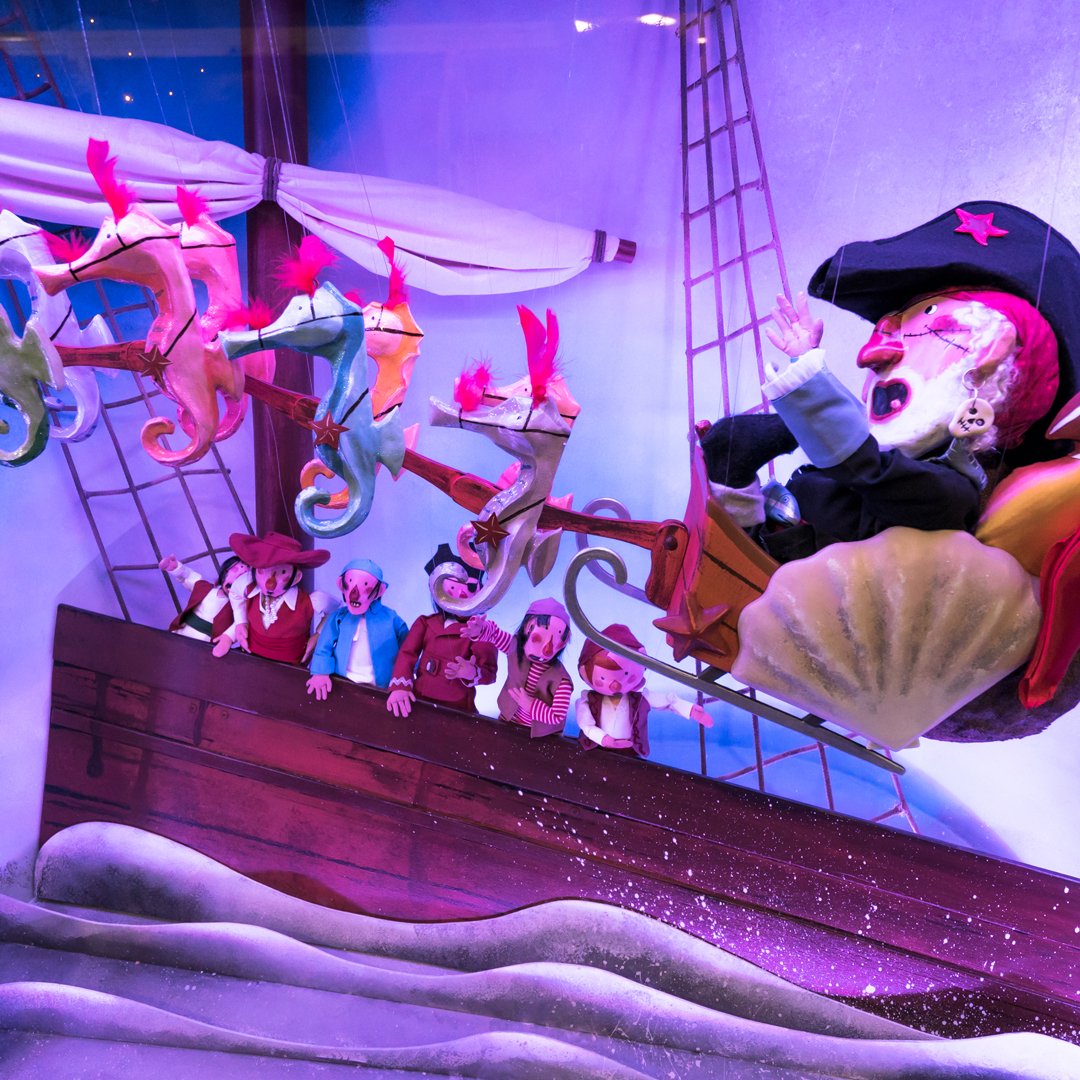 Ahoy! Our annual animated Christmas window display has been revealed! A magical re-creation of the book A Pirate’s Night Before Christmas, a must-see for all ages at our Queen Street store. #sandcwindows 
Purchase A Pirate’s Night Before Christmas here bit.ly/2iXHGL8