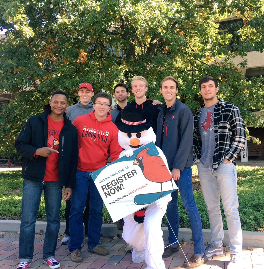 YoLaMontJohnson's tweet photo. 15 weeks of work in just 22 days. UofL's 3-week #wintersession courses are online: Dec.13—Jan.4. Don't forget to register! #selfiewithasnowman #UofL #winterbreakclasses https://t.co/uOt9rR1OrV