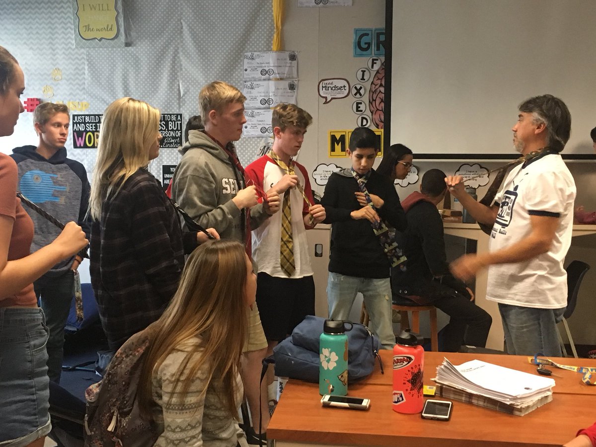 McNattOsos's tweet photo. @CaptGrizzly and Mr Revard teaching Business Professional ๐! #realworldready #everyoneneedstoknow https://t.co/ME9G90zw4I