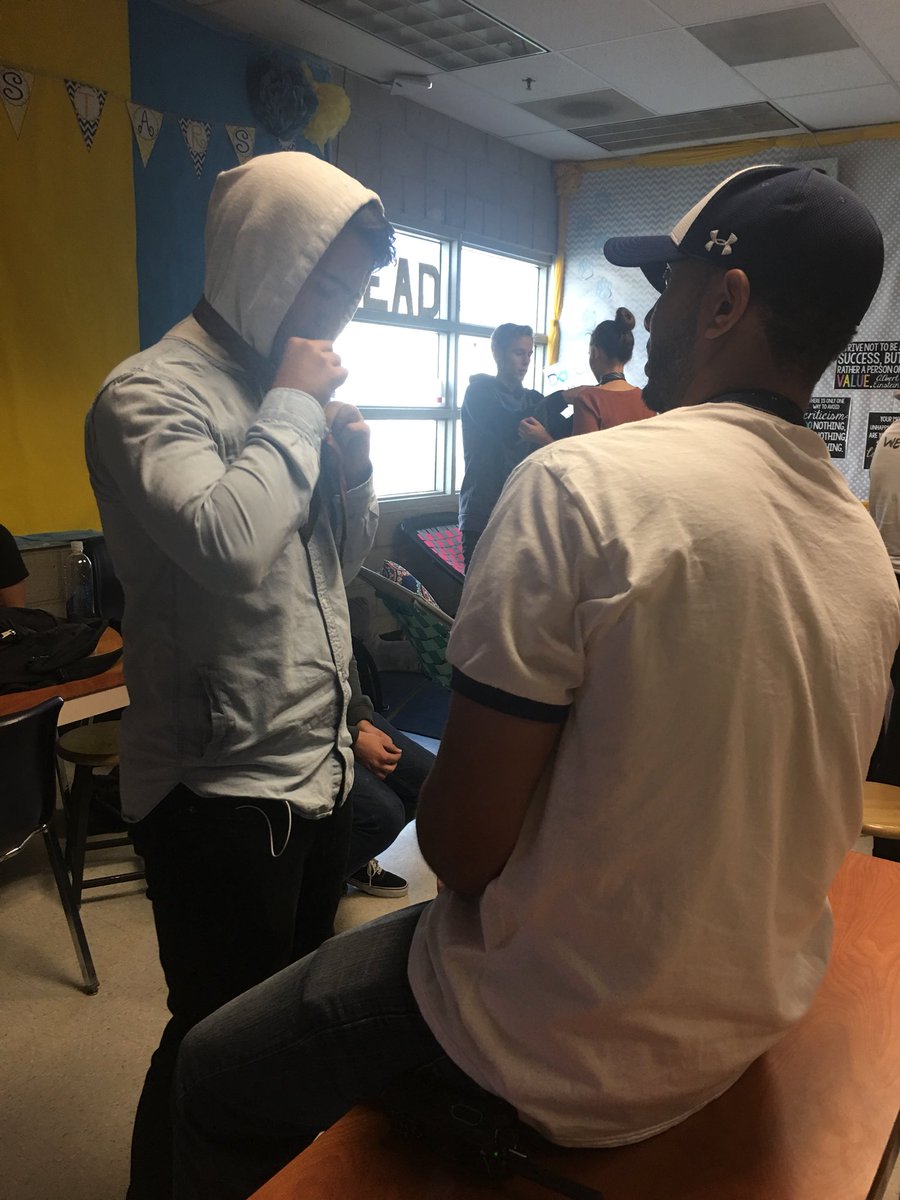 McNattOsos's tweet photo. @CaptGrizzly and Mr Revard teaching Business Professional ๐! #realworldready #everyoneneedstoknow https://t.co/ME9G90zw4I