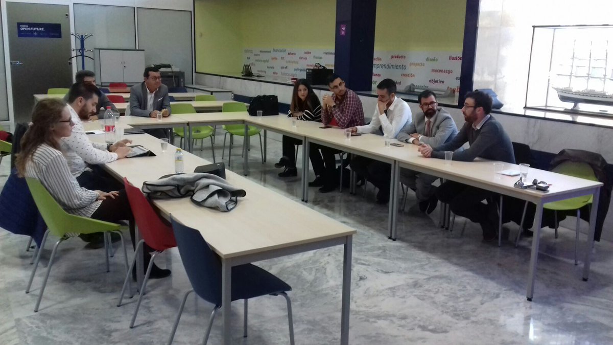 ArmadaAlvaro's tweet photo. Esta tarde en#crowdworkingCarthago @OpenFuture_ @CamaraCartagena @Emprende_UPCT @infoRMurcia hemos mostrado casos de éxito como @idronica @Fluid3D_oficial @UsefulWastes y @sioux. Gracias a todos por vuestra colaboración! https://t.co/X7vKcsx9x6
