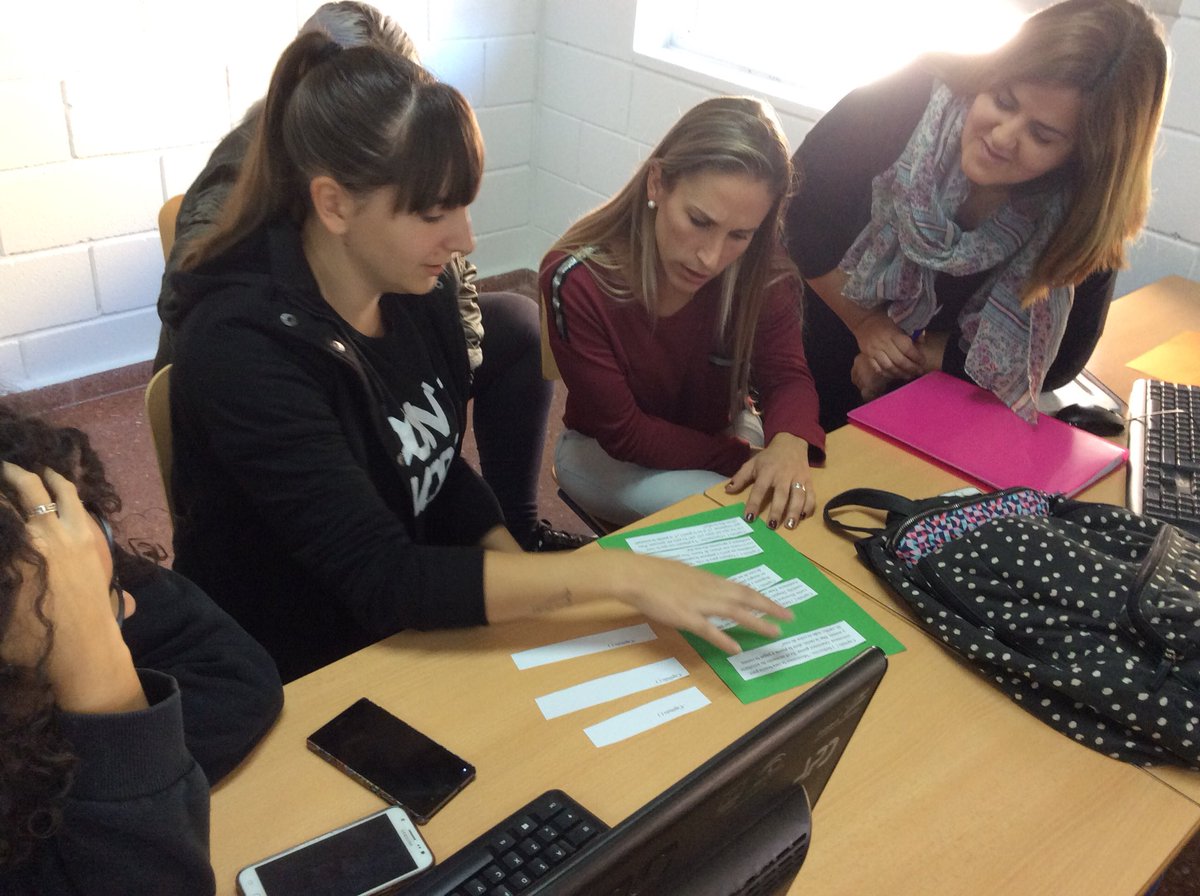 ascbengabirol's tweet photo. Seguimos trabajando en grupo sobre los mitos del amor romántico y la prevención de la violencia con nuestras chicas de Igualdad https://t.co/9SW2uRXKiK