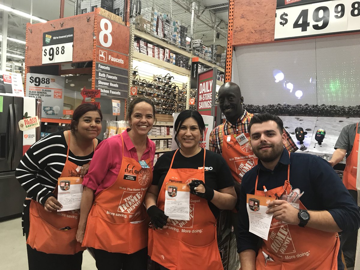 Maria102915's tweet photo. What a great night full of recognition @PacSouth @MoVal0616 https://t.co/2r2jB7Cz8S