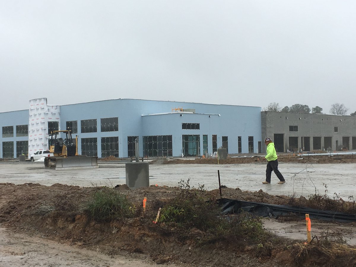 Hendrick_Subaru's tweet photo. Rain won't stop us from making progress on our new Southpoint home!
#DestinationSouthpoint2018 #EvolveWithUs #SouthpointAutoMall #TransformationThursday #Hendrick #SubaruSouthpoint #PerformanceSubaru #StreetsatSouthpoint https://t.co/dmwIBbNQav