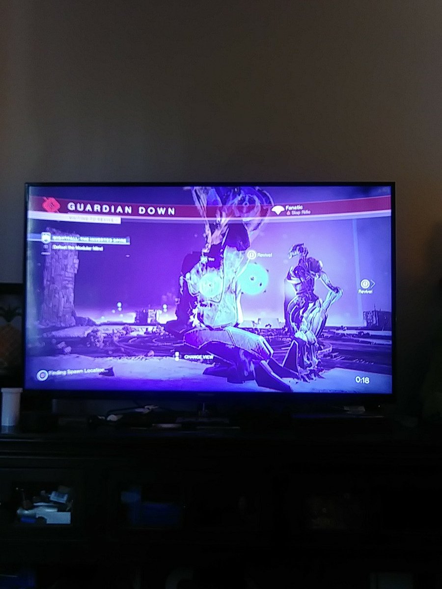 collin_matthys's tweet photo. Wtf @Bungie. Couldnt spawn for 4 minutes and it cost us the prestige nightfall. https://t.co/StKRGP8s3e