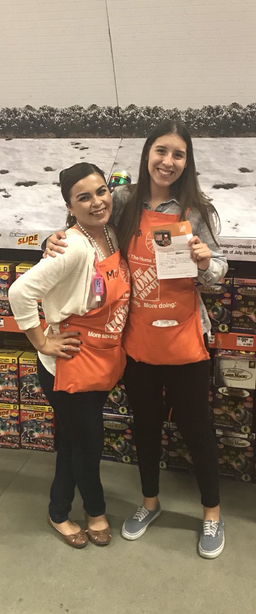 Maria102915's tweet photo. Recognizing Melissa the best ASDS back up, your personality is contagious. @PacSouth @Steven_Mousseau @MoVal0616 https://t.co/LXCiOPLQuX