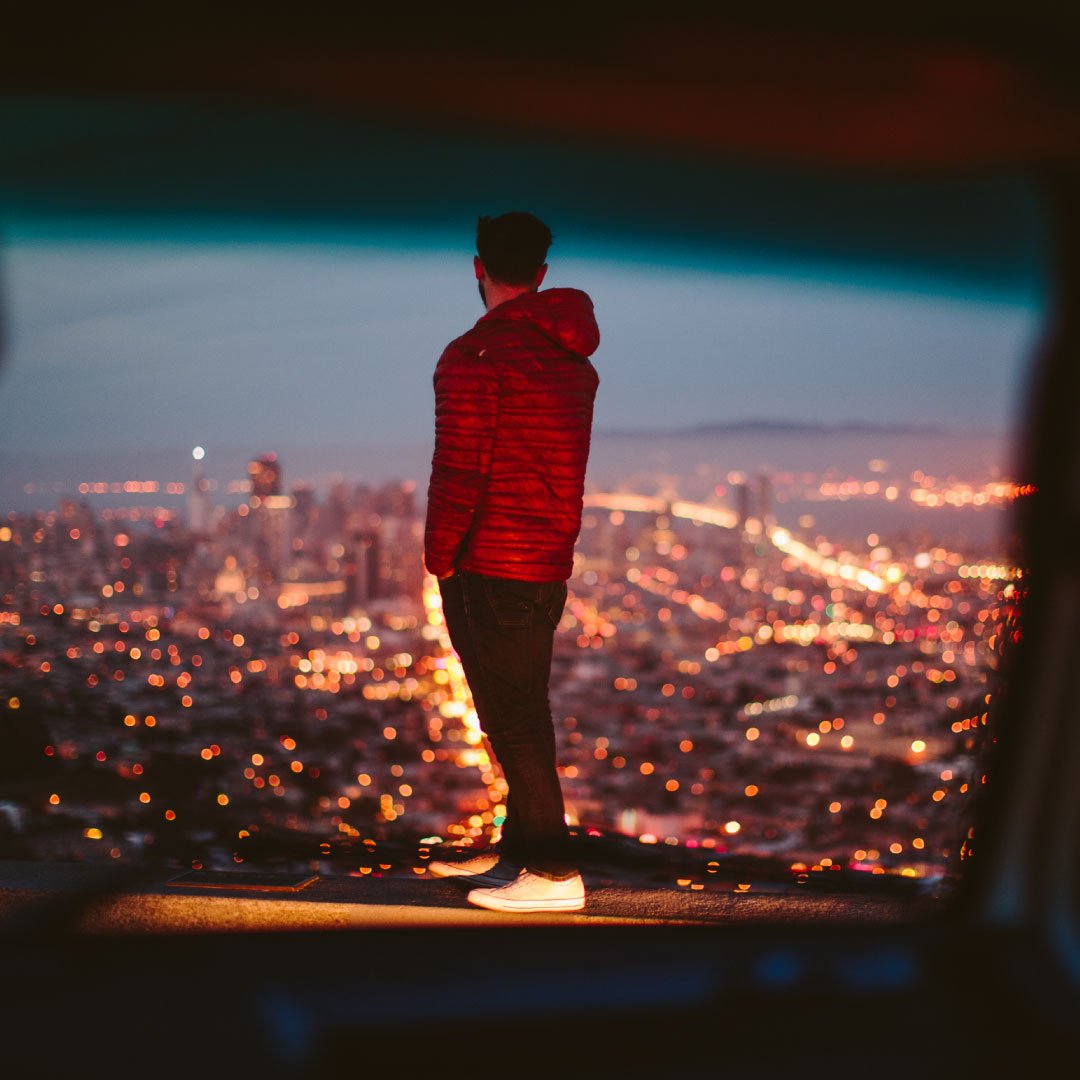 Explore the city that never sleeps.
 #ootd #like4like #instastyle #nyc #fallfashion #active #streetwear #likeit #bags #follow4follow #urban