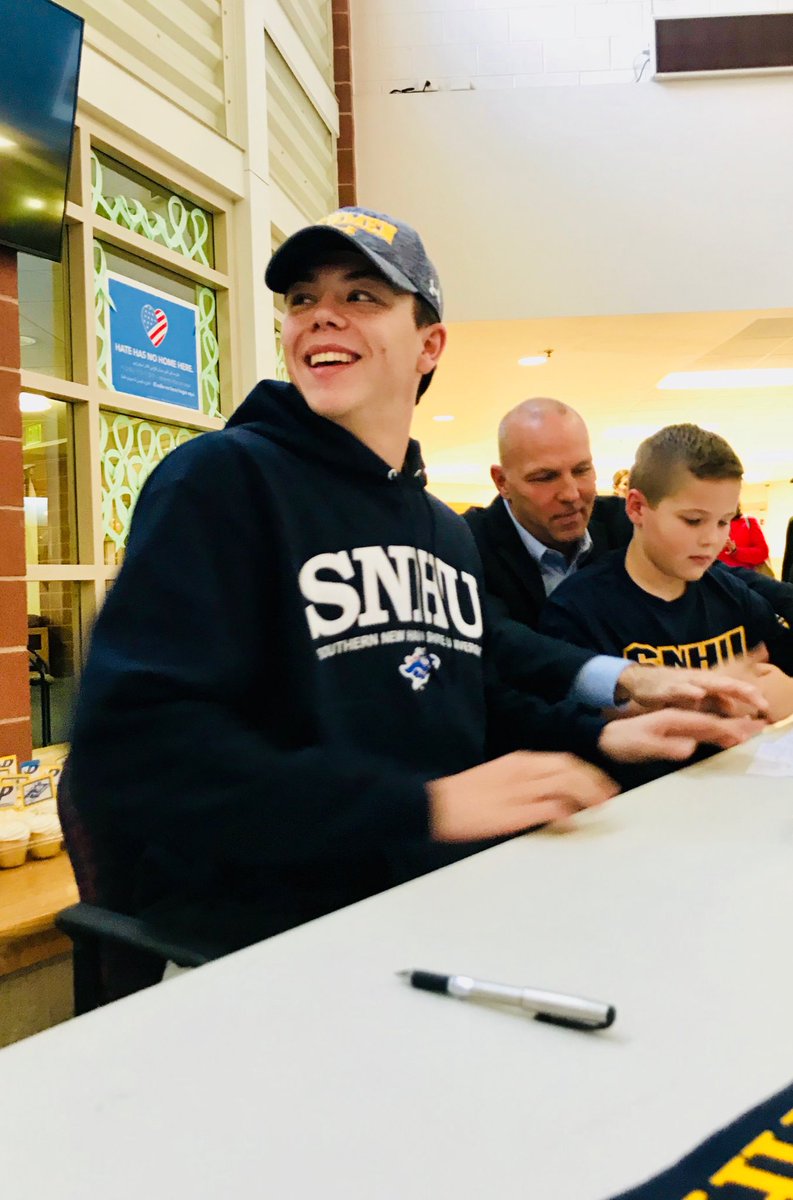 piaassad's tweet photo. Congrats @nick__assad, finally a Penman! Thanks @CoachRojee for your presence and kind words today. #NLI #Penman #StillAMustang https://t.co/bAqgS8Sp5B