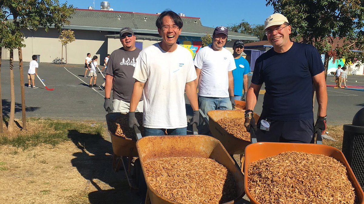 handsonbayarea's tweet photo. Having serious Month of Service withdrawals @sap4good! #TBT to October awesomeness and helping lead over 800 SAP employees at over 35 volunteer projects in the Bay Area! #SAP4Good #MOS17 https://t.co/u9Wk2JzozT