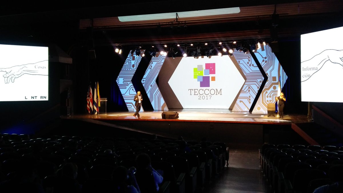 CPICCR's tweet image. IoT: The new edge of data es el tema que expone el Ing. Albán Sánchez, CEO de Lantern Technologies en su charla para #TECCOM2017