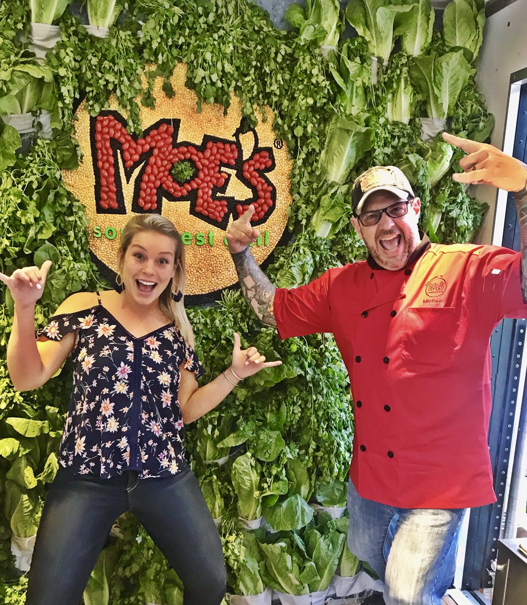 kimdevitt's tweet photo. Please RT this tweet and Chef Michael will give me free Moe’s... #MadeAtMoes @Moes_Orlando @Moes_HQ 🌯👨‍🍳 https://t.co/QWWFSyQ1zU