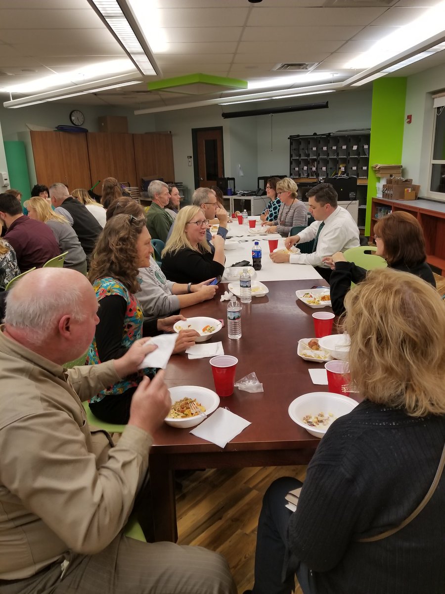 angrydananger's tweet image. A quick dinner before we go back to Parent/Teacher conferences. #GoGVCS