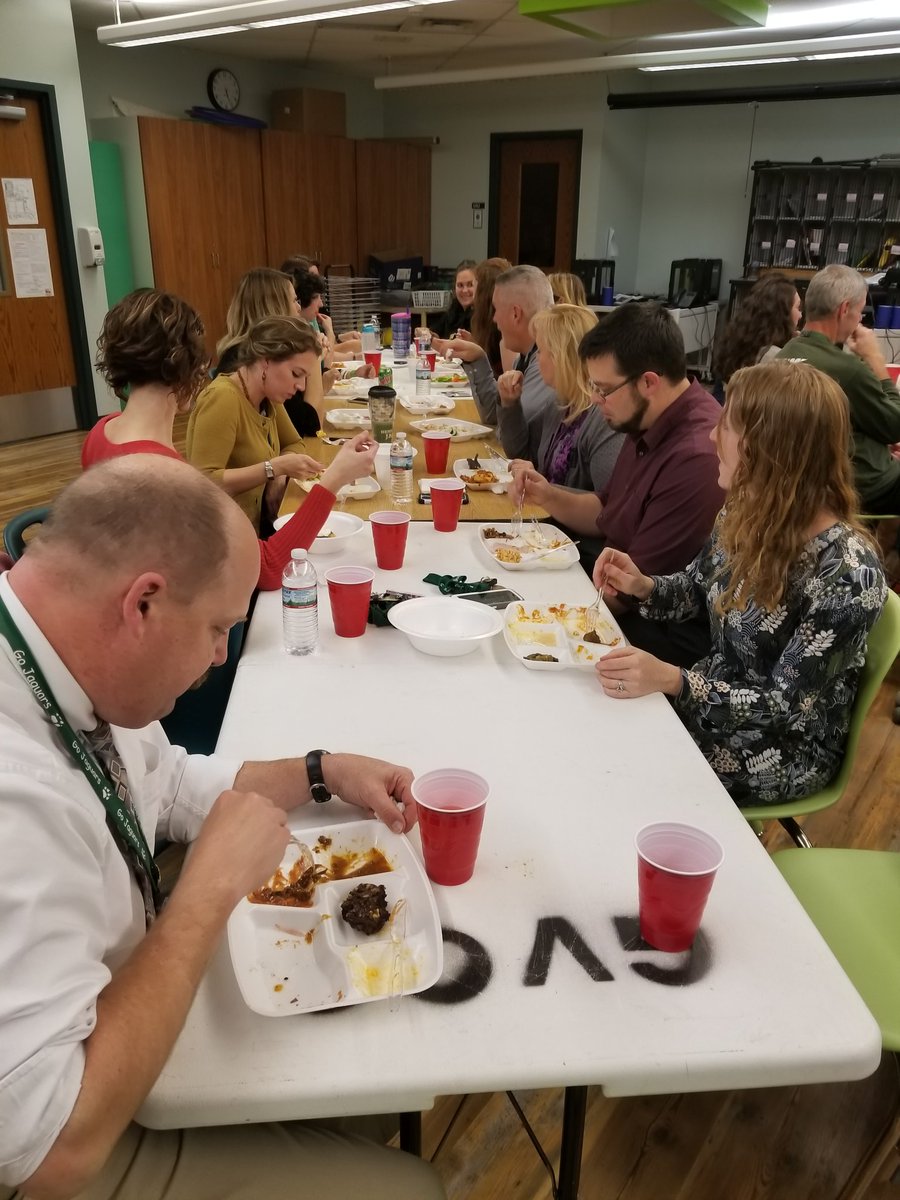 angrydananger's tweet image. A quick dinner before we go back to Parent/Teacher conferences. #GoGVCS