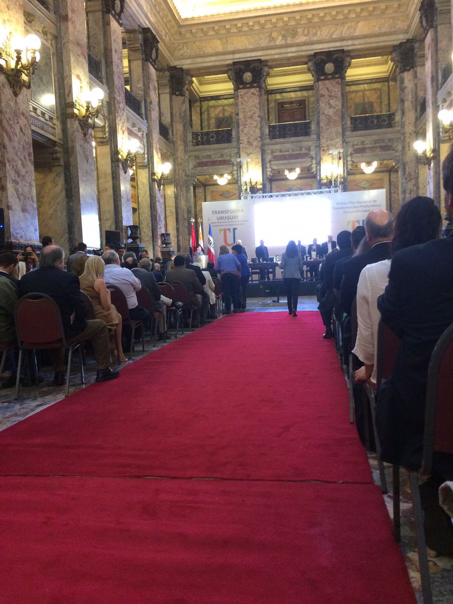 ONUDI_conosur's tweet photo. @ONUDI_Uruguay presente en el Pcio. Legislativo para el Lanzamiento del Plan Nacional de Transformación Productiva y Competitividad #Transformauruguay https://t.co/YUIwc7LF5y