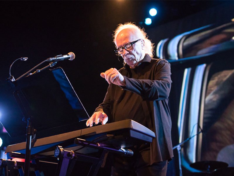 John Carpenter Channeled the Propaganda of "They Live” sfwk.ly/2AxL4R0