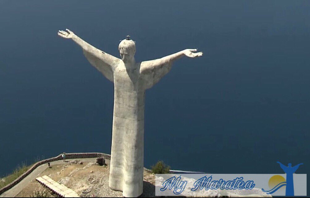 mymaratea's tweet photo. Il posto giusto per ammirare una magnifica vista panoramica sul golfo e la città !!! Ci siete mai stati ???? Vi aspettiamo a Maratea !!!!

#Basilicata #Italy #MyMaratea #CapodannoRai https://t.co/OFWovbk7gS