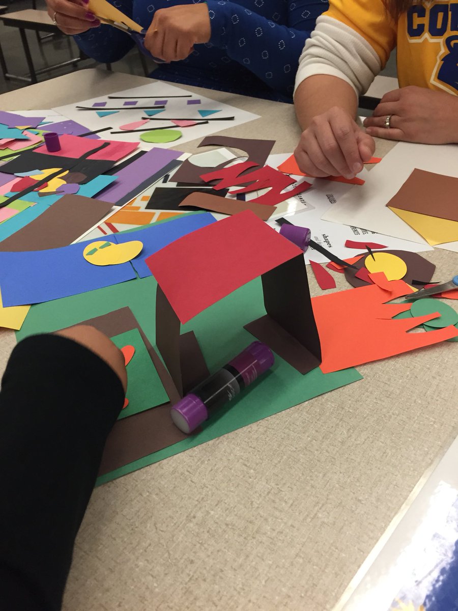 Kellogg parents and students exploring Math through Art <a href="/CVESDNews/">CVESD News</a> <a href="/CoTAprogram/">CoTA</a>