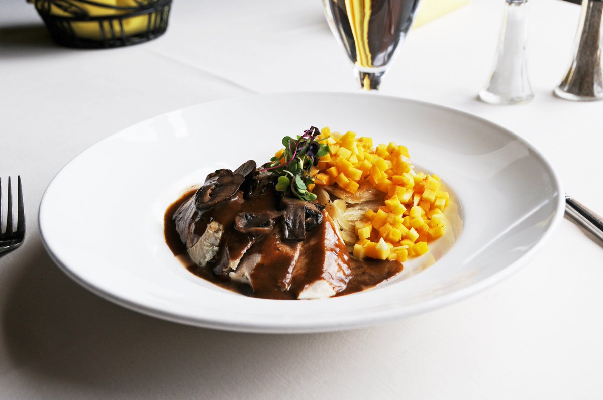 Our warm, delicious food is perfect to get rid of those early-winter chills! Yes, please!