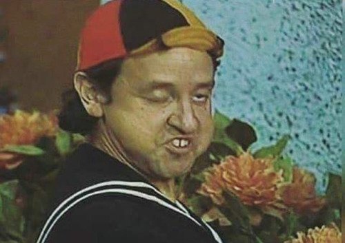 quando a água tem gosto de tudo que tem dentro da geladeira
