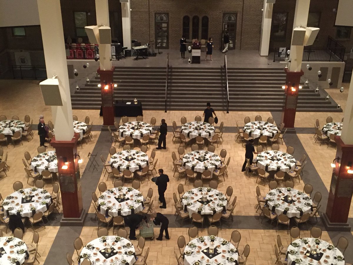 KittyKquinn's tweet photo. @ocs_Columbus Getting ready for the 10 th Anniversary Celebrating Catholic School Virtues Gala...what an exciting evening! https://t.co/CWRx0wU3JQ