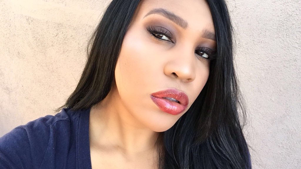 AaudineMakeup's tweet photo. Smoky Brown Eyesand Bold Lips 🤗 . Head over to IG for the details #mua #makeup #beauty #artistry #makeupartistry #fotd #motd #makeupartist #falllook #fallinspiredmakeup #smokybrowneye https://t.co/zBE4v9KEhW