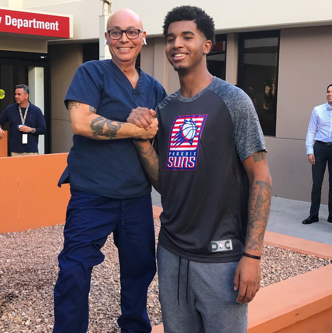 SunsCommunity's tweet photo. All smiles here at the Carl T. Hayden VA Medical Center! Thanking our veterans as we get ready for Military Appreciation Night this Saturday! #HoopsForTroops #SunsCommunity #ThisIsWhyWePlay https://t.co/M8bHubhMFo