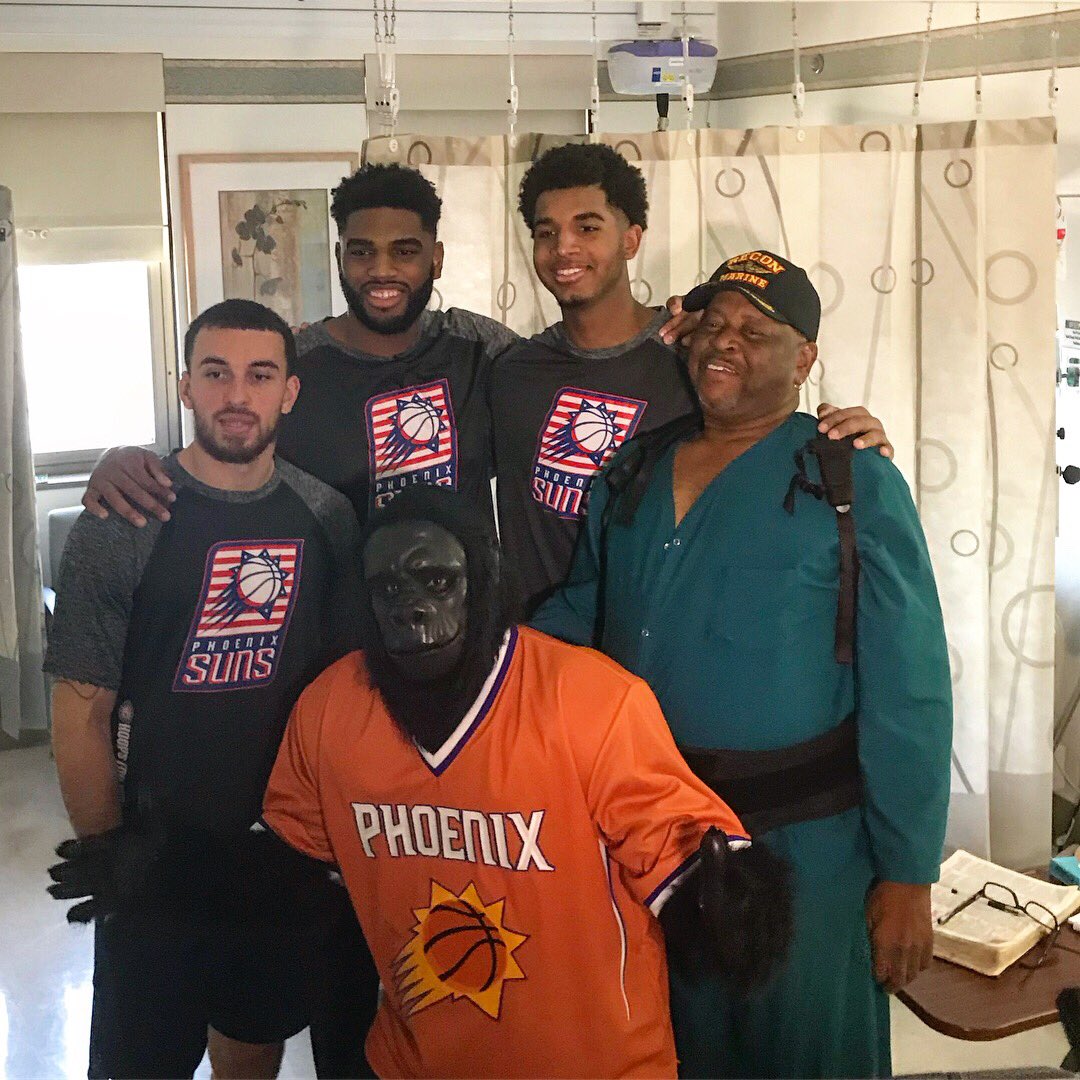 SunsCommunity's tweet photo. All smiles here at the Carl T. Hayden VA Medical Center! Thanking our veterans as we get ready for Military Appreciation Night this Saturday! #HoopsForTroops #SunsCommunity #ThisIsWhyWePlay https://t.co/M8bHubhMFo
