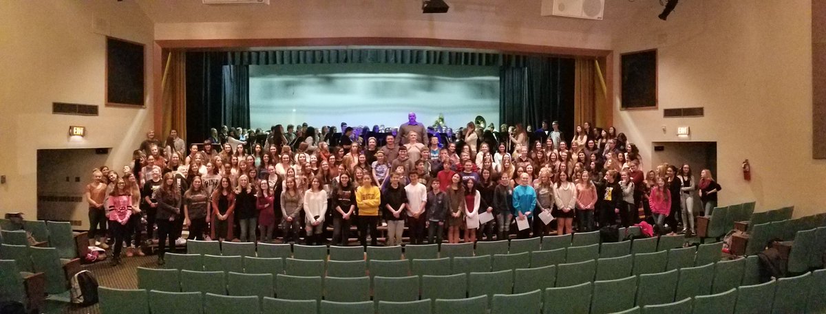 TJHSchoir's tweet photo. After school rehearsal for tomorrow's Veterans Day Ceremony! #wertj #VeteransDay2017 #thankasoldier #thanksavet https://t.co/3ihwHX1tyD