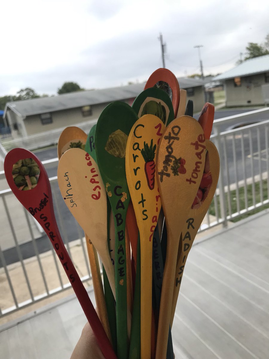 jturner611's tweet photo. Bilingual plant markers almost ready for our #TXSprouts garden, made with ♥️ by our 3-5 Arts&Crafts club @VoigtAIA_RRISD #vikingsgotheart https://t.co/PYs47Pjb9k