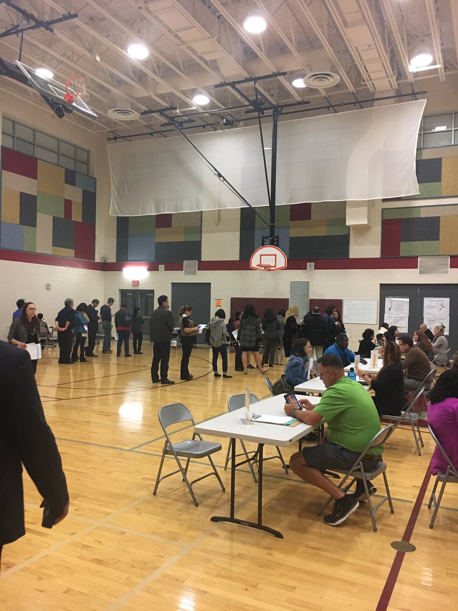 Another successful Meet and Greet!  Thank you to our families and staff for coming out tonight