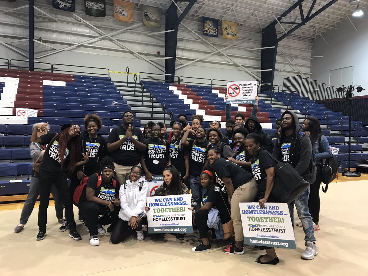 HomelessMiami's tweet photo. #HAD2017 Rally was a huge success! Thank you to all the schools, @KimmyB973, @djhercules15 & our speakers Anthony and Price for coming out! https://t.co/IhTQemVXUg