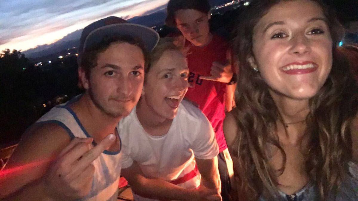 Happy birfday Michael🎉🎉 Plz enjoy this wonderful photo I found😂 Have a good day!