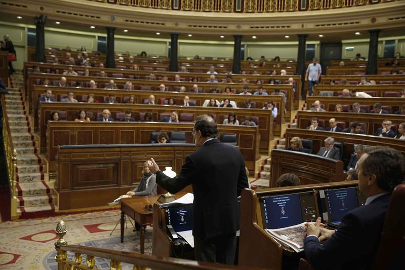 _infoLibre's tweet photo. Los #diputados han gastado 4,4 millones de euros en viajes en los nueve primeros meses del año https://t.co/MakJXEZuTl https://t.co/AxXMljlelG