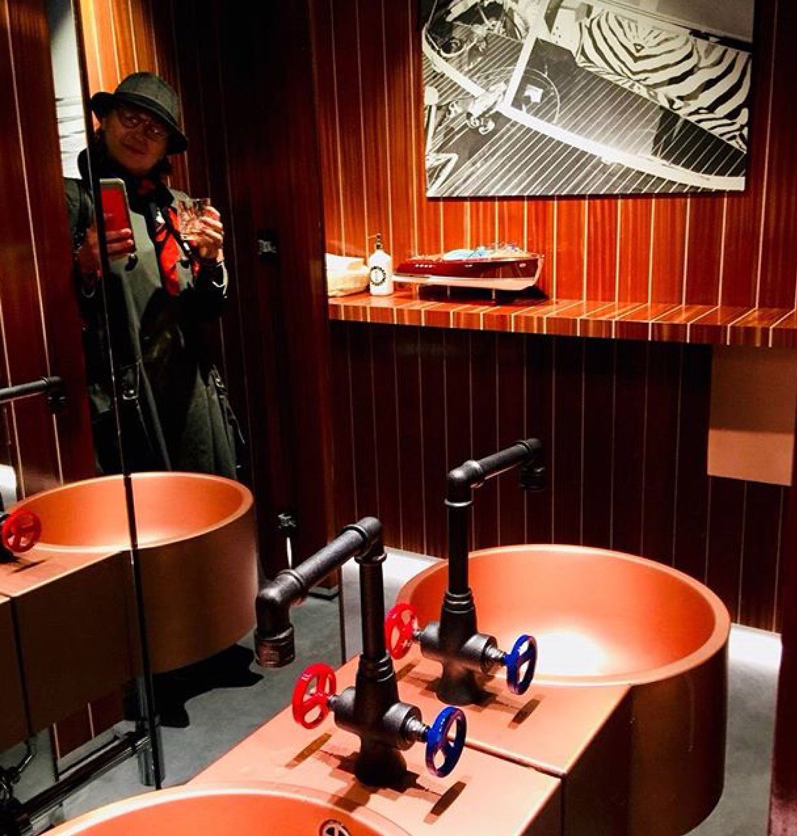 Eta_Beta_PR's tweet image. @urban_finder 
Made in Italy
@garageitaliacustoms 
#personalfinder #uflovers #carlocracco #lapoelkan #garageitaliacustoms #drink #redpassion #food #cool #milano #madeinitaly #etabetapr #mtpisani_etabetapr @mtpisani_etabetapr