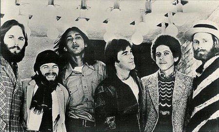 beachboyslegacy.com on Twitter: "@CSCsoshe @TheBruMom @TheBeachBoys @BrianWilsonLive @MikeLoveOFCL @ALANJARDINE Well, this was The Beach Boys lineup in the early 70s. https://t.co/i35tscwqyO" / Twitter