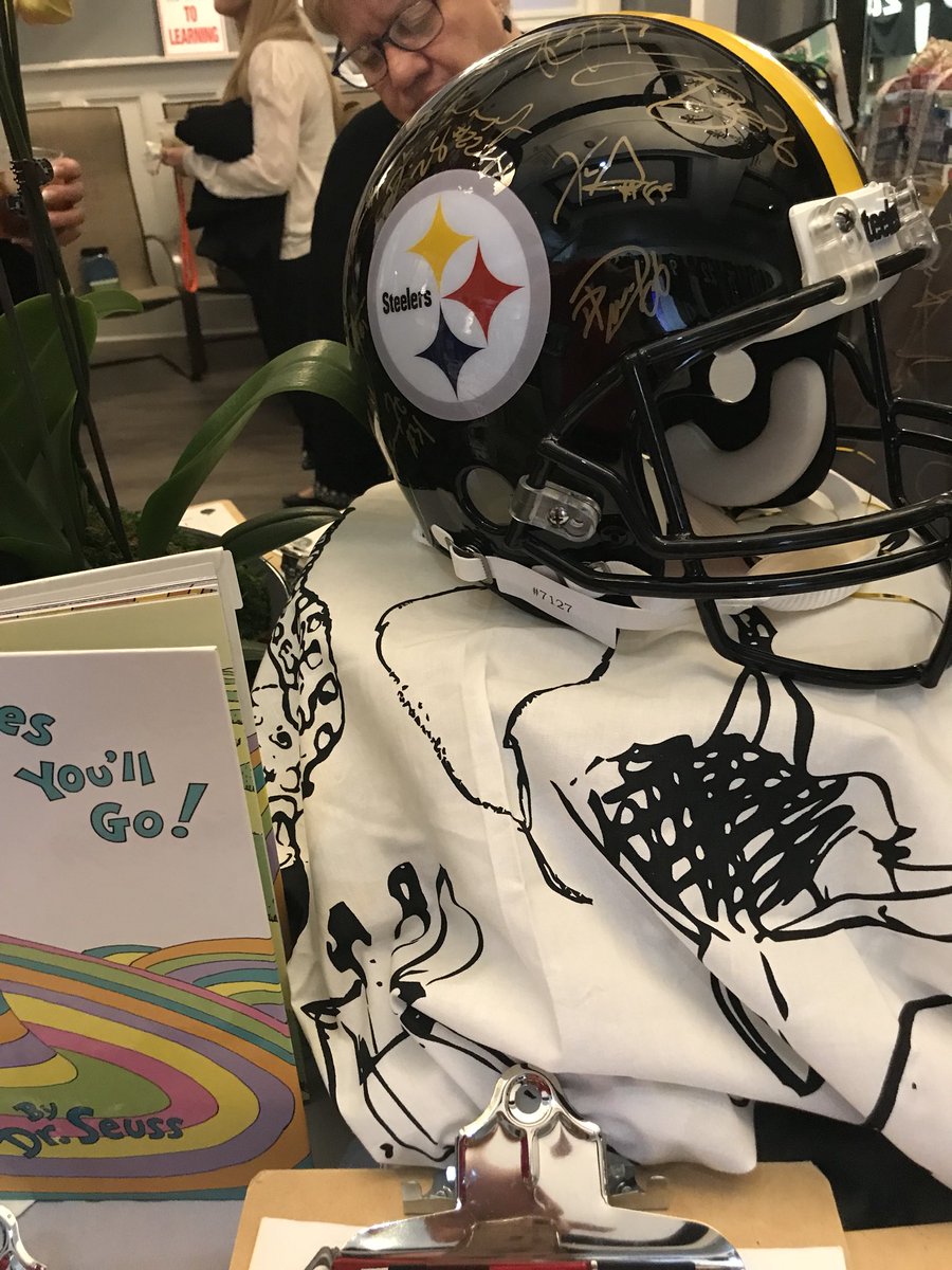 Silent auction!!! #inthepocket16