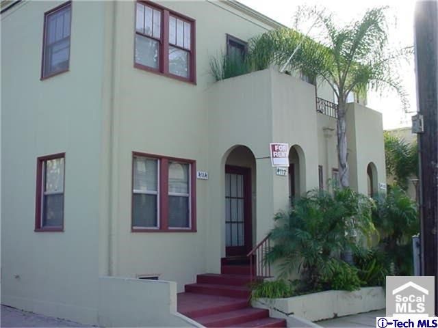 Remax_Optima's tweet photo. This prime Glendale property is perfect for those looking for residential income  https://t.co/6e81sSk2nw #larealestate #remaxoptima https://t.co/DIL3rmvnUP