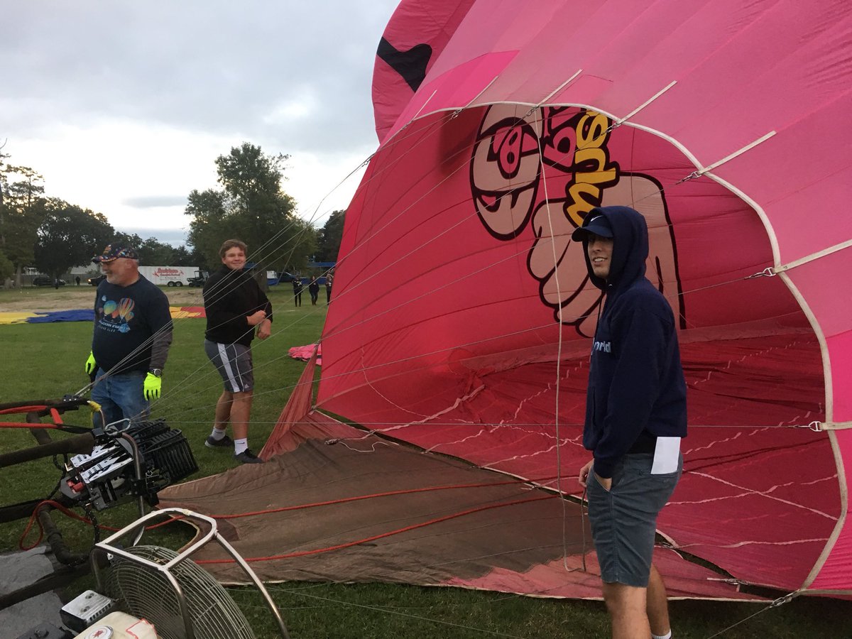 NunezCCBaseball's tweet image. The team that volunteers together, stays together!  @NunezCCBaseball  players hope to you at this weekend’s fest
thestbernardnews.com/2017/11/09/bay…