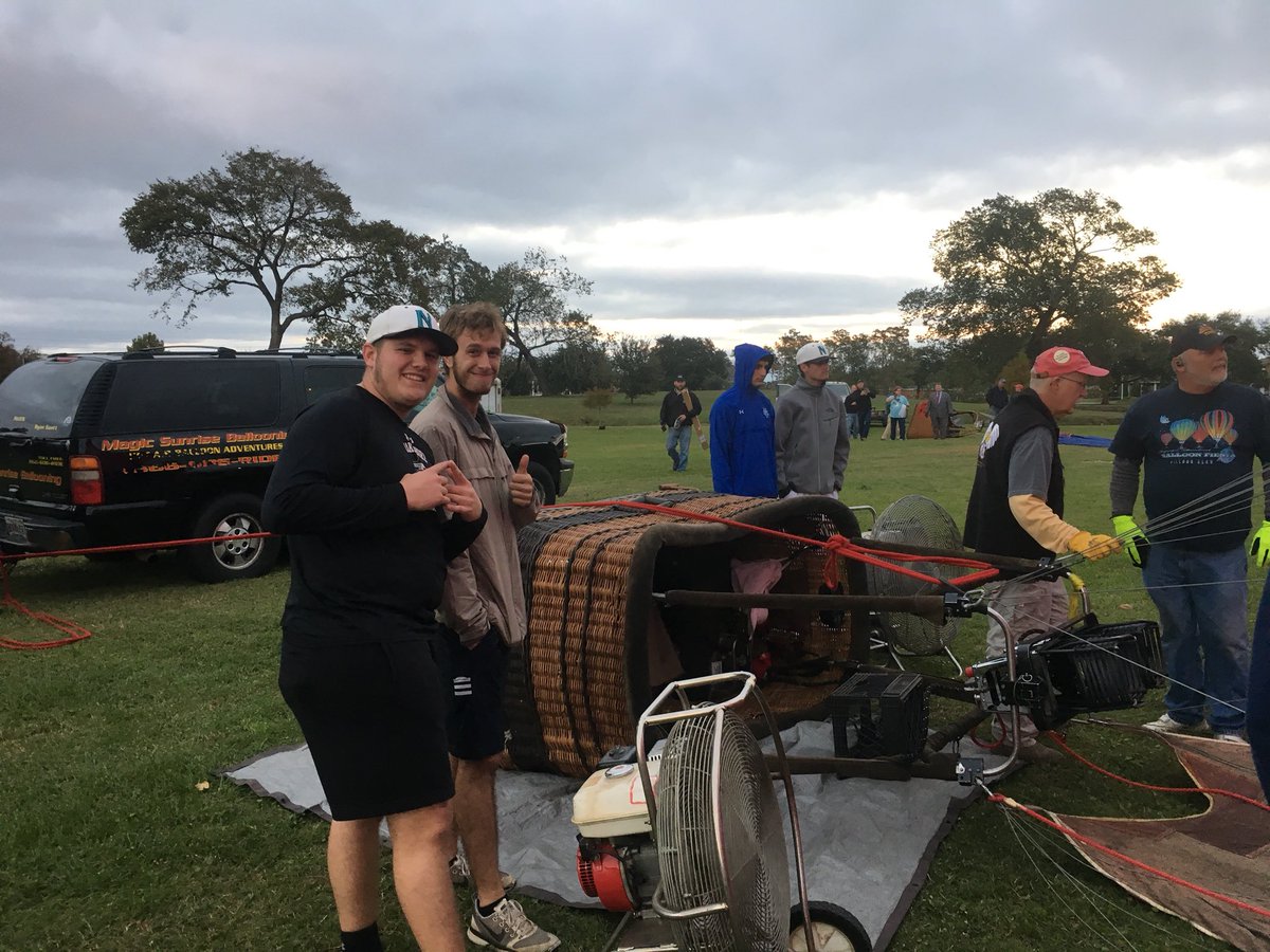 NunezCCBaseball's tweet image. The team that volunteers together, stays together!  @NunezCCBaseball  players hope to you at this weekend’s fest
thestbernardnews.com/2017/11/09/bay…