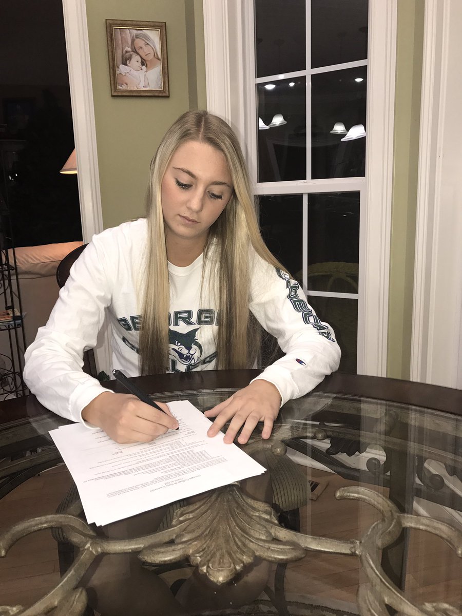 a_edenfield3's tweet photo. Blessed to be able to say I am one of the few singing one of these papers 💙💚 #gobobcats @GC_Sball https://t.co/lZmx63IjYQ
