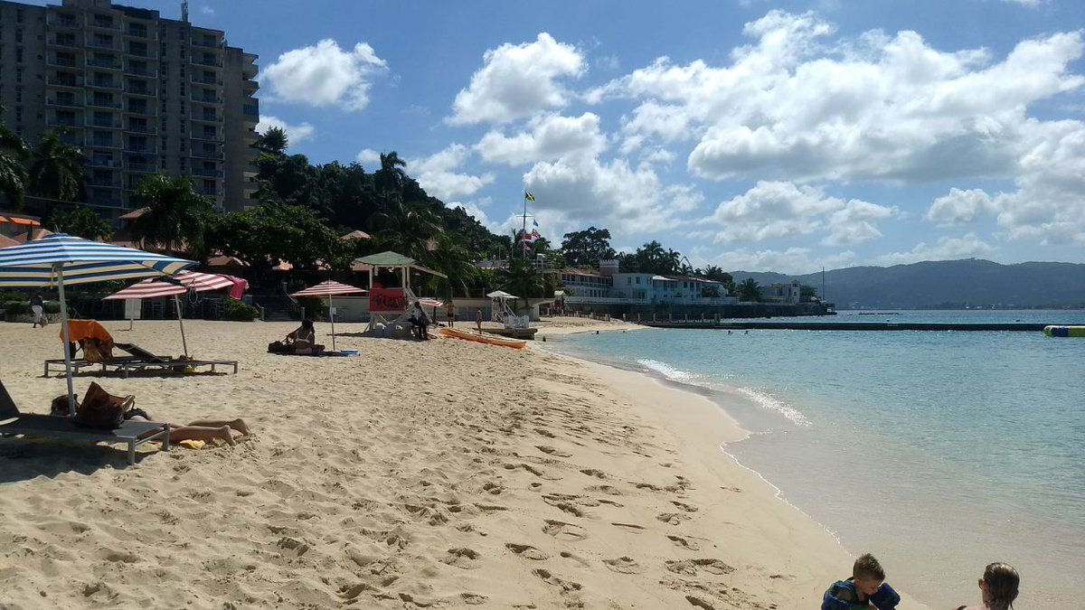 Paradisetrave16's tweet photo. #Beach time is the best time.
You should be enjoying it in #Jamaica! https://t.co/ElZ66Y5s5r