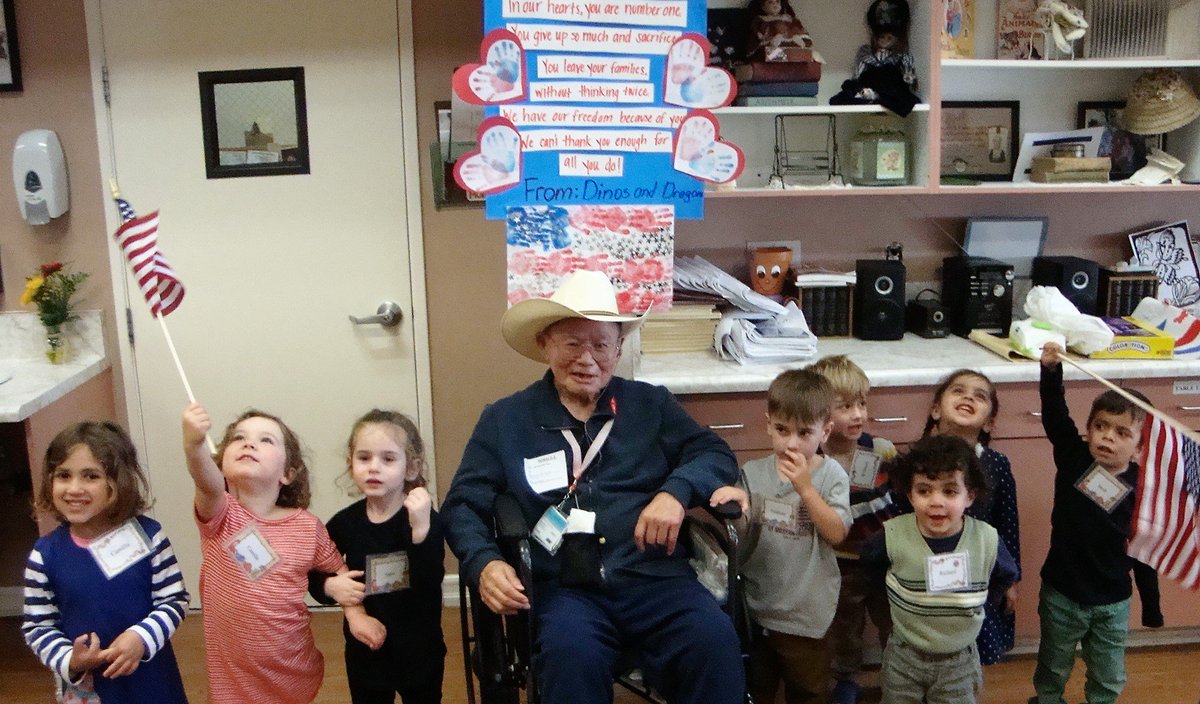 ONEgenCares's tweet photo. Today in the @ONEgenCares Intergenerational Daycare the kids honored their senior veteran neighbors with a beautiful piece of artwork. #HappyVeteransDay, #cooligideas, #intergenerational https://t.co/DQBqUJmJrG