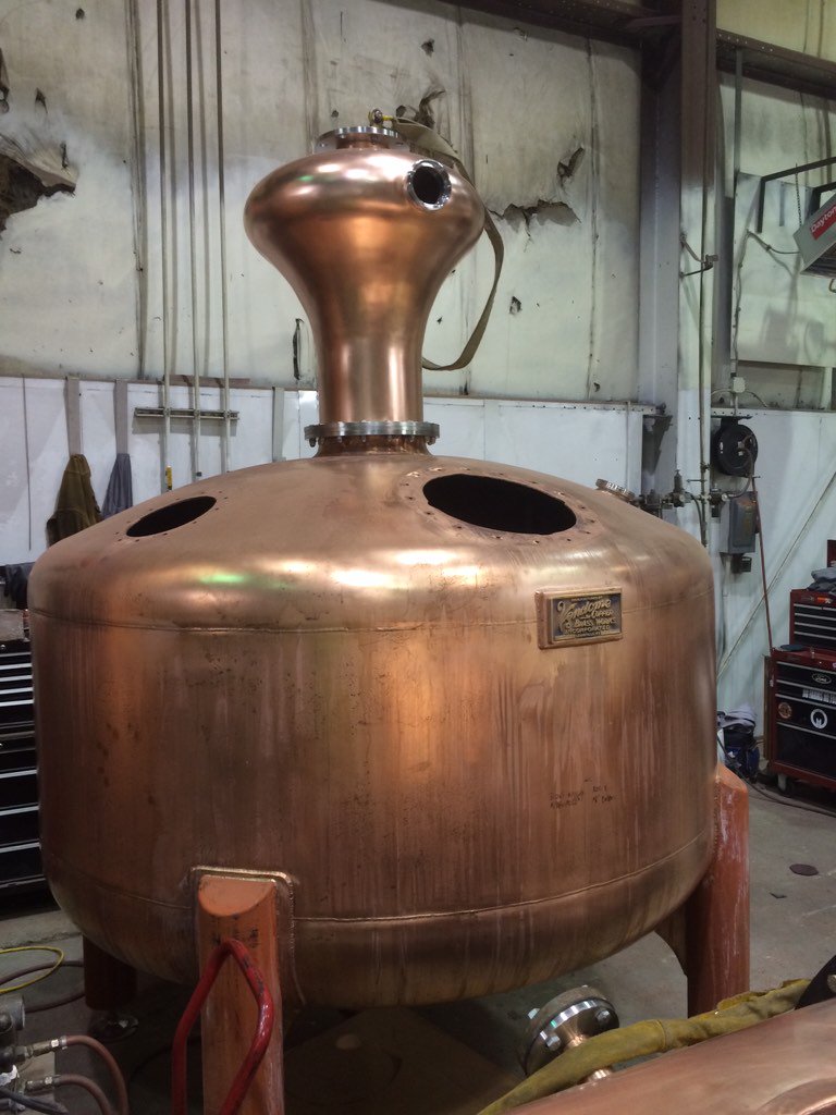 KYwhisky's tweet photo. It's like #christmasishere already! Great visit @VendomeCopper, the new 36" still install is the 14th #awesome week! https://t.co/EGt1XABEfq