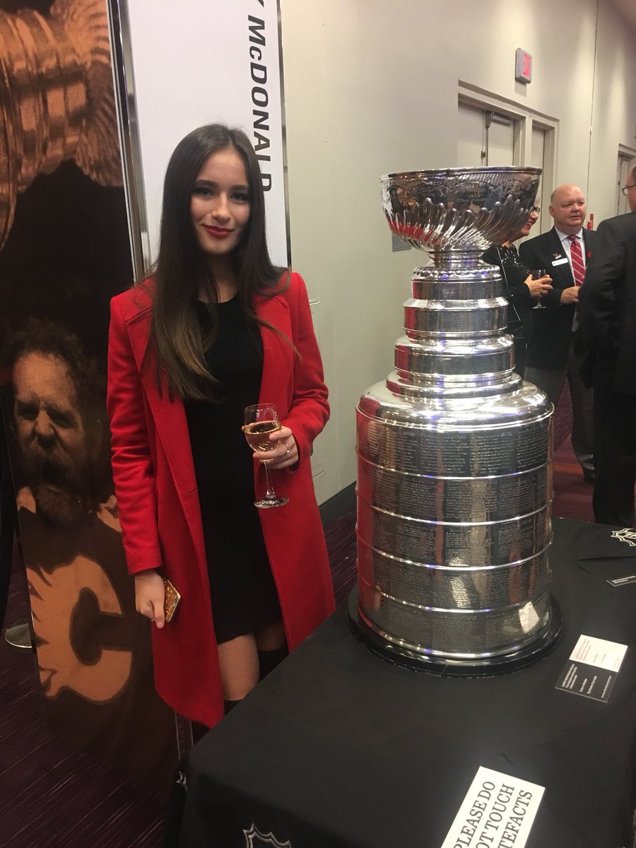 tadara_15's tweet photo. Canada Sports Hall of Fame induction honouring my dad Gaylord Powless❤️ #induction2017 https://t.co/LLcRojjiYC