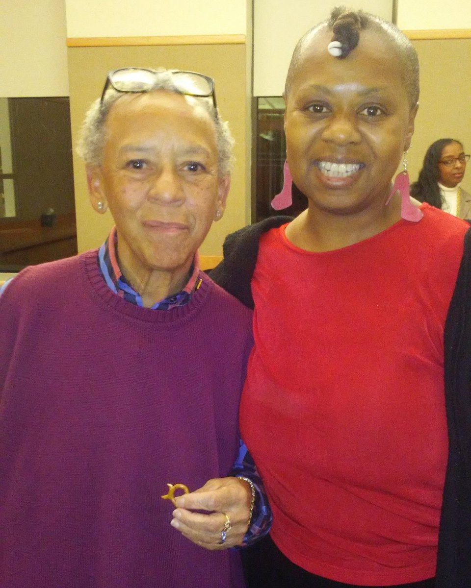 AleathiaBrown's tweet photo. Aleathia touching herstory with Nikki Giovanni at the Schomburg Center Harlem a night #wowerful #poetry #story https://t.co/QqAoYx4LY0