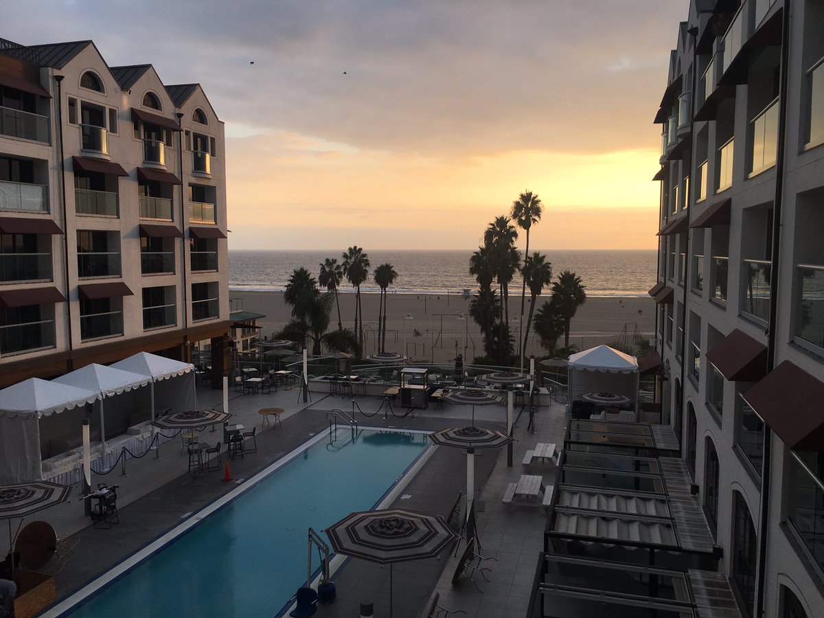 BlueFox_Ent's tweet image. We had a great week in #SantaMonica at #AFM2017!
#BlueFoxEntertainment #BlueFox