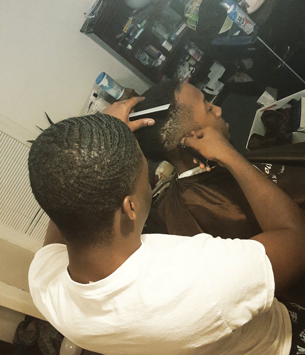 Dave_The_Great_'s tweet image. 💈🚀💯 #barberlife #wavegame 540&apos;s spinning !