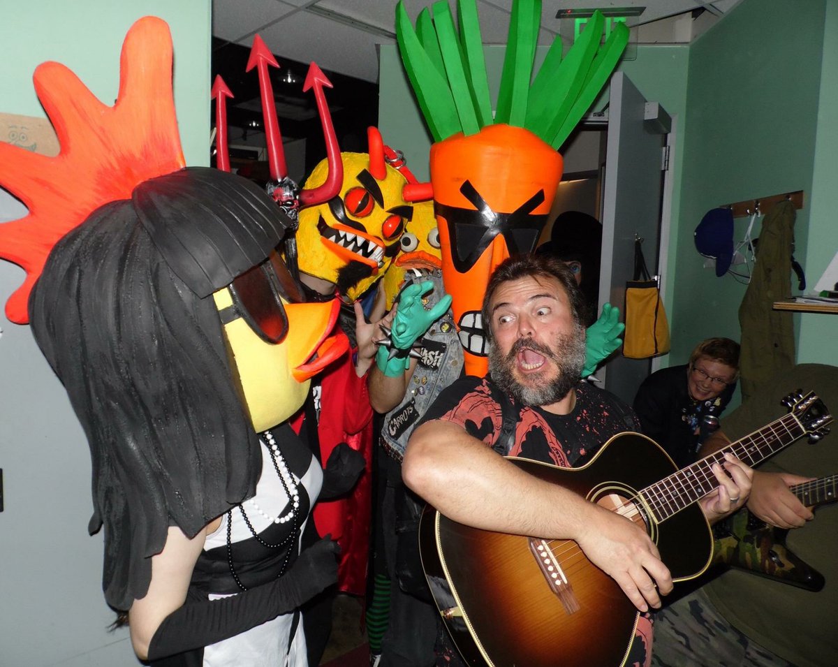 ChickenHeads's tweet photo. Giving Jack Black goosebumps backstage at the Steve Allen Theater. Sad to say goodbye to the Steve Allen. Thanks for all of the great shows. https://t.co/tOT1lRTBwQ